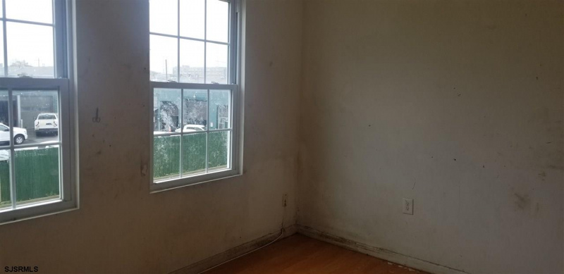 220 Chalfonte, Atlantic City, New Jersey 08401, 4 Bedrooms Bedrooms, 8 Rooms Rooms,2 BathroomsBathrooms,Residential,For Sale,Chalfonte,539761