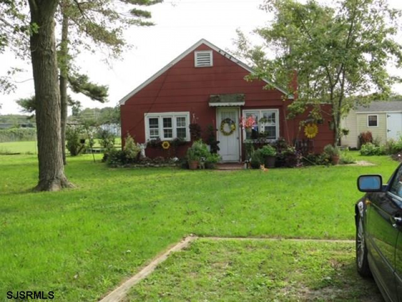 103 Bate, Rio Grande, New Jersey 08204-4858, 4 Bedrooms Bedrooms, 11 Rooms Rooms,2 BathroomsBathrooms,Residential,For Sale,Bate,539819