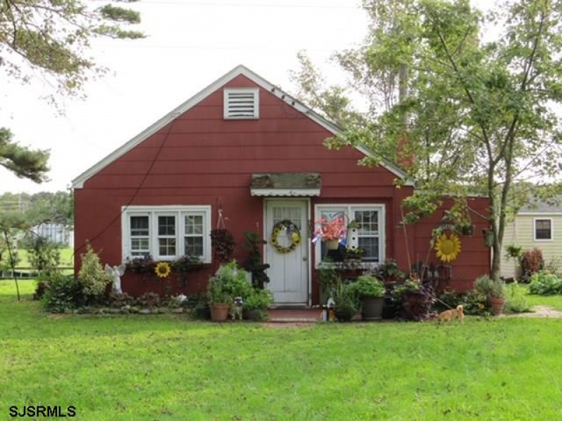 103 Bate, Rio Grande, New Jersey 08204-4858, 4 Bedrooms Bedrooms, 11 Rooms Rooms,2 BathroomsBathrooms,Residential,For Sale,Bate,539819