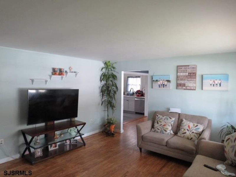 103 Bate, Rio Grande, New Jersey 08204-4858, 4 Bedrooms Bedrooms, 11 Rooms Rooms,2 BathroomsBathrooms,Residential,For Sale,Bate,539819