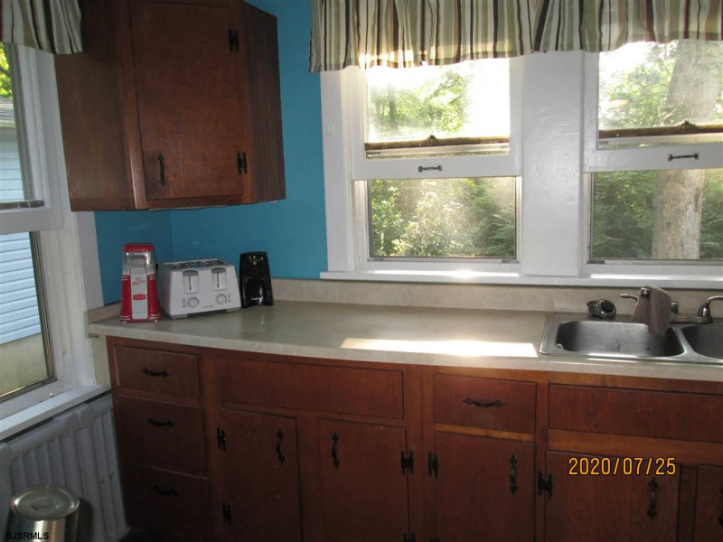 219 Fourth Ave, Egg Harbor Township, New Jersey 08234, 5 Bedrooms Bedrooms, 8 Rooms Rooms,3 BathroomsBathrooms,Residential,For Sale,Fourth Ave,539876