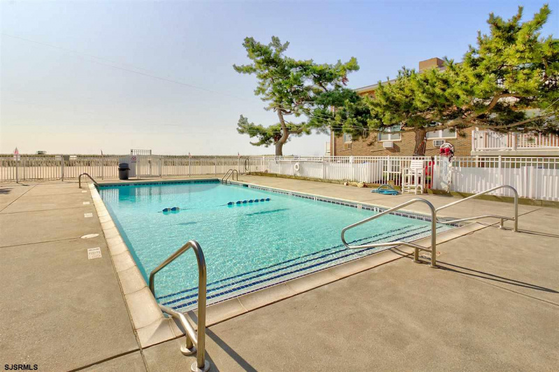 9300 Atlantic Avenue #319, Margate, New Jersey 08402, 1 Bedroom Bedrooms, 3 Rooms Rooms,1 BathroomBathrooms,Condominium,For Sale,Atlantic Avenue #319,539860