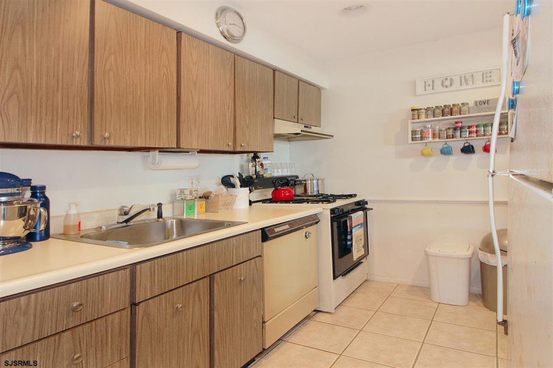 9300 Atlantic Avenue #319, Margate, New Jersey 08402, 1 Bedroom Bedrooms, 3 Rooms Rooms,1 BathroomBathrooms,Condominium,For Sale,Atlantic Avenue #319,539860