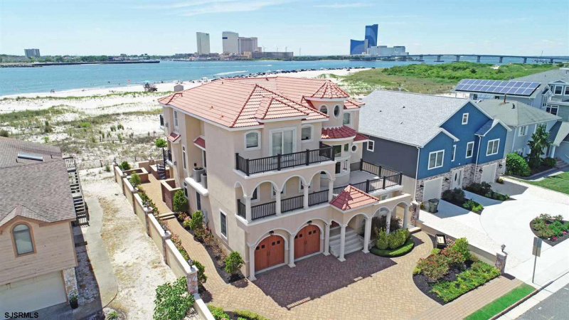 28 Ocean Drive West, Brigantine, New Jersey 08203-1134, 8 Bedrooms Bedrooms, 14 Rooms Rooms,6 BathroomsBathrooms,Residential,For Sale,Ocean Drive West,539899
