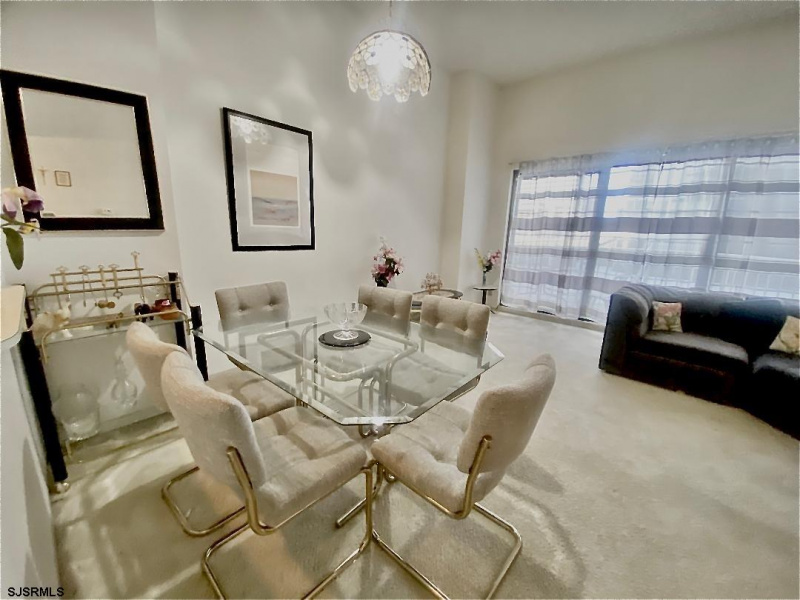 3101 BOARDWALK, New Jersey 08401, 1 Bedroom Bedrooms, 5 Rooms Rooms,1 BathroomBathrooms,Rental non-commercial,For Sale,BOARDWALK,539900