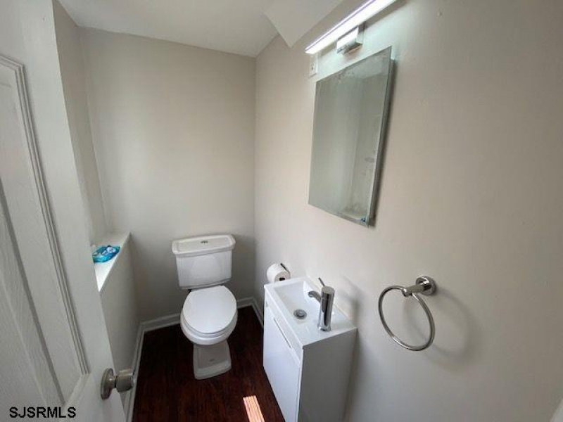 818 DR MARTIN LUTHER KING BLVD, Atlantic City, New Jersey 08401, 4 Bedrooms Bedrooms, 10 Rooms Rooms,2 BathroomsBathrooms,Residential,For Sale,DR MARTIN LUTHER KING BLVD,539912