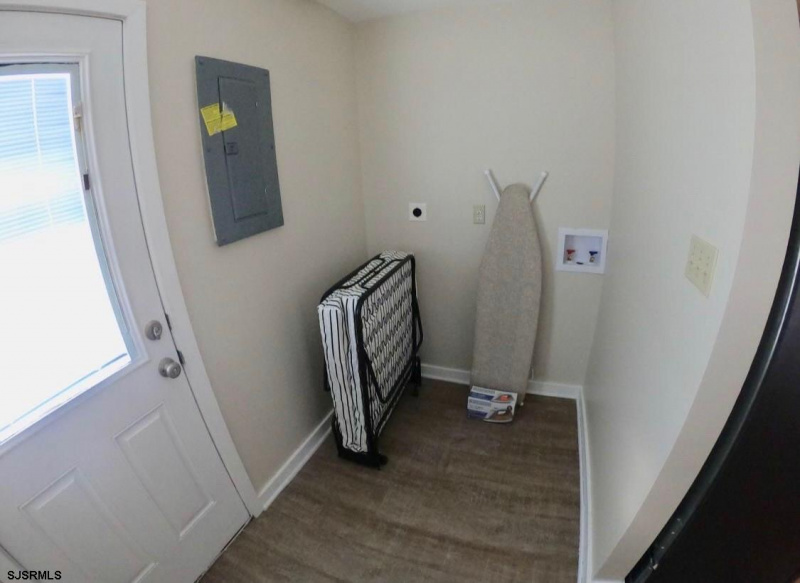2131 Murray Ave, Atlantic City, New Jersey 08401, 3 Bedrooms Bedrooms, 6 Rooms Rooms,1 BathroomBathrooms,Residential,For Sale,Murray Ave,539970