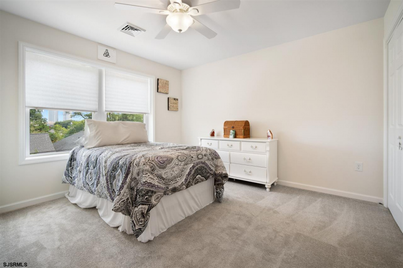 607 Sewell, Atlantic City, New Jersey 08401, 3 Bedrooms Bedrooms, 7 Rooms Rooms,3 BathroomsBathrooms,Residential,For Sale,Sewell,540009