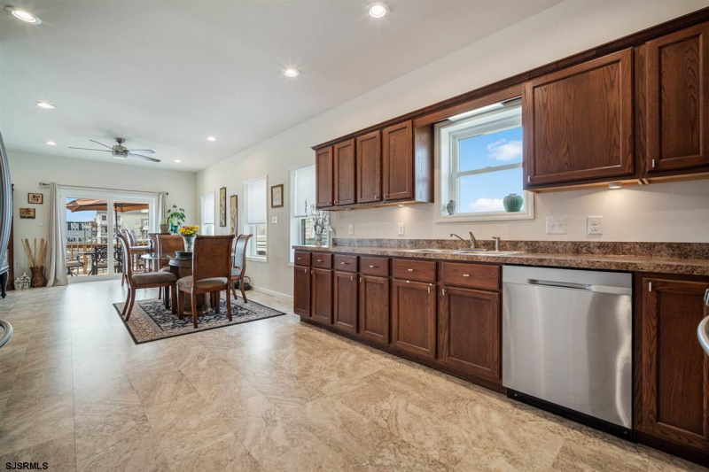 607 Sewell, Atlantic City, New Jersey 08401, 3 Bedrooms Bedrooms, 7 Rooms Rooms,3 BathroomsBathrooms,Residential,For Sale,Sewell,540009