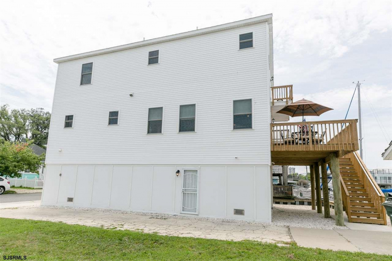 607 Sewell, Atlantic City, New Jersey 08401, 3 Bedrooms Bedrooms, 7 Rooms Rooms,3 BathroomsBathrooms,Residential,For Sale,Sewell,540009