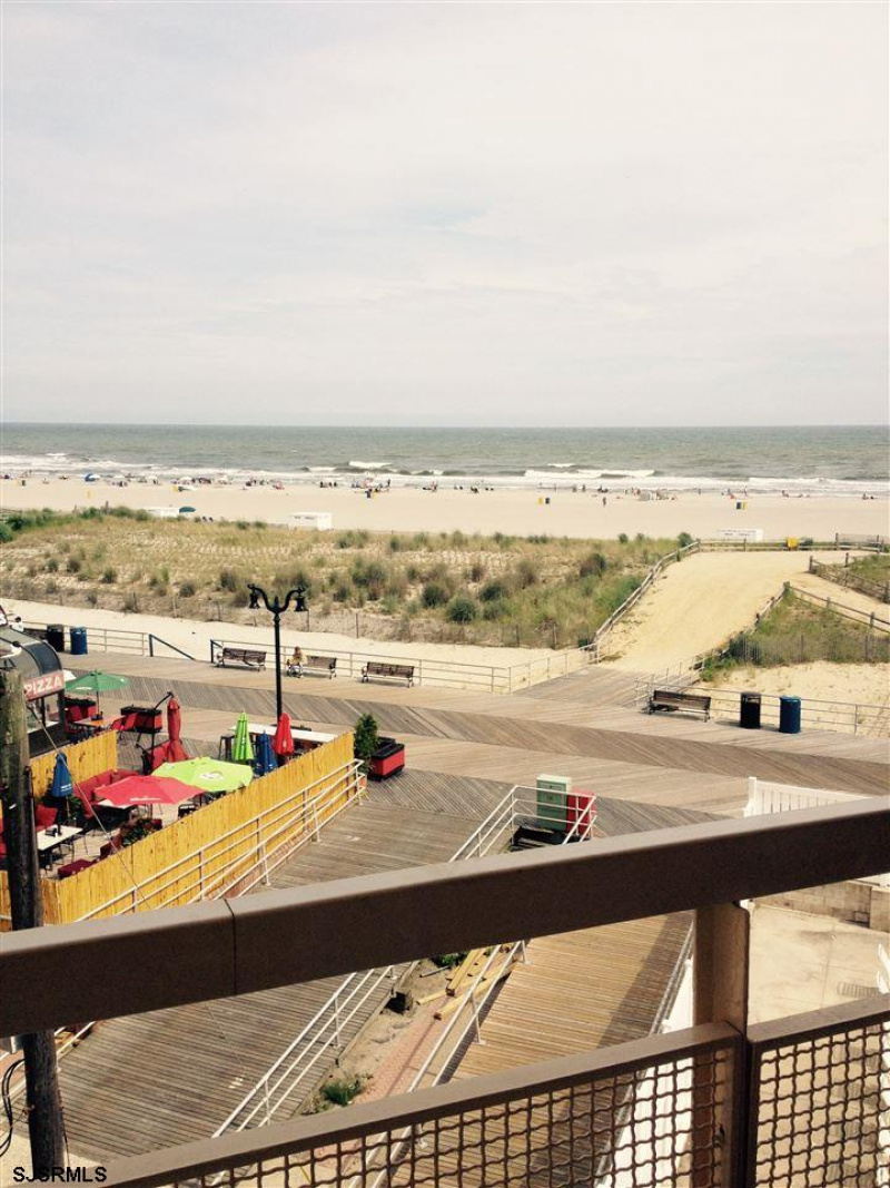 108 Montpelier Ave #218, Atlantic City, New Jersey 08401, 2 Rooms Rooms,1 BathroomBathrooms,Condominium,For Sale,Montpelier Ave #218,539990