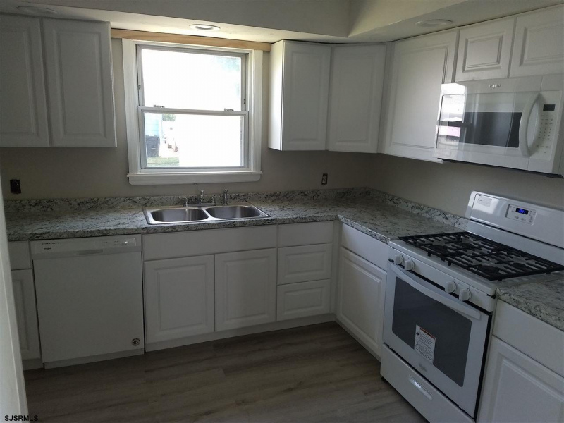 1811 N MICHIGAN, Atlantic City, New Jersey 08401-0001, 3 Bedrooms Bedrooms, 7 Rooms Rooms,2 BathroomsBathrooms,Residential,For Sale,N MICHIGAN,540025
