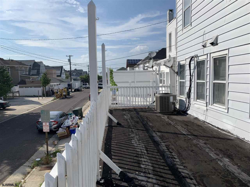 28 Delancy, Atlantic City, New Jersey 08401, 7 Bedrooms Bedrooms, 12 Rooms Rooms,2 BathroomsBathrooms,Residential,For Sale,Delancy,540042