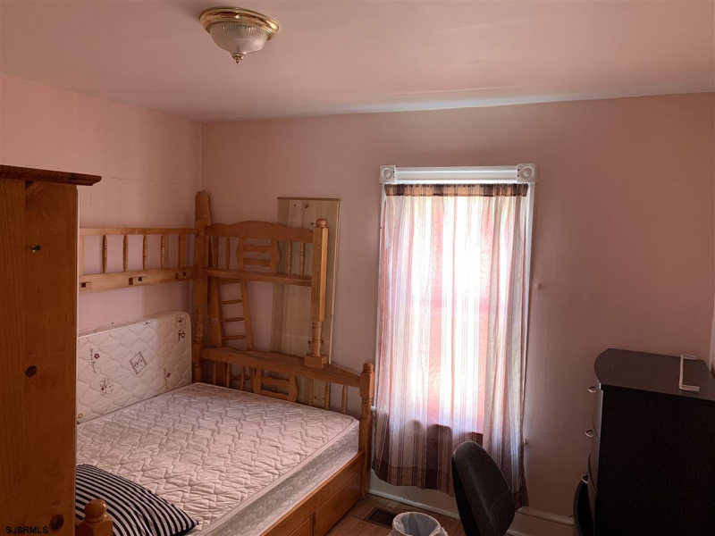 28 Delancy, Atlantic City, New Jersey 08401, 7 Bedrooms Bedrooms, 12 Rooms Rooms,2 BathroomsBathrooms,Residential,For Sale,Delancy,540042