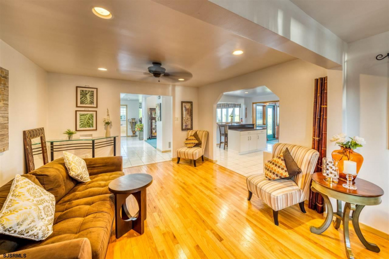 2008 Bay Dr, Northfield, New Jersey 08225, 4 Bedrooms Bedrooms, 14 Rooms Rooms,4 BathroomsBathrooms,Residential,For Sale,Bay Dr,540047