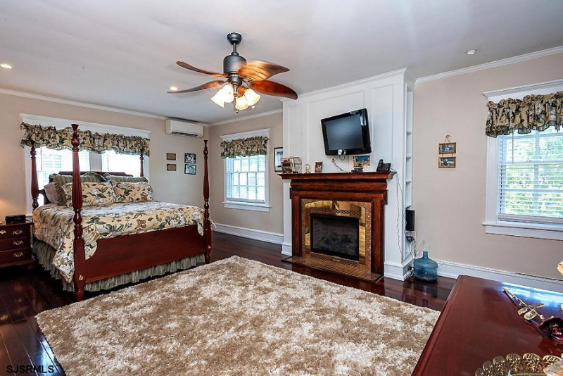 3 Suffolk, Ventnor, New Jersey 08406, 5 Bedrooms Bedrooms, 12 Rooms Rooms,4 BathroomsBathrooms,Residential,For Sale,Suffolk,540051