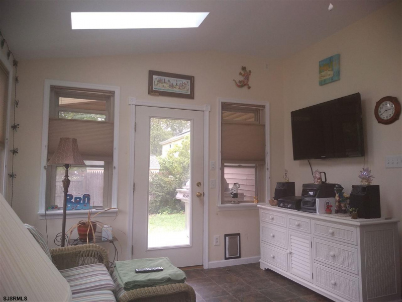 390 Tuckahoe Rd, Marmora, New Jersey 08223, 4 Bedrooms Bedrooms, 11 Rooms Rooms,2 BathroomsBathrooms,Residential,For Sale,Tuckahoe Rd,540063
