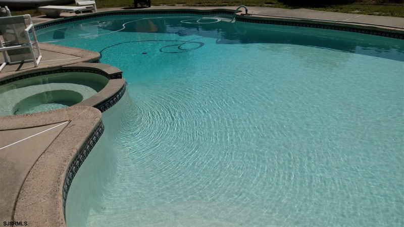 390 Tuckahoe Rd, Marmora, New Jersey 08223, 4 Bedrooms Bedrooms, 11 Rooms Rooms,2 BathroomsBathrooms,Residential,For Sale,Tuckahoe Rd,540063