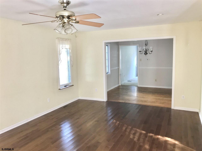 113 Oakcrest Ave, Northfield, New Jersey 08225, 4 Bedrooms Bedrooms, 9 Rooms Rooms,2 BathroomsBathrooms,Residential,For Sale,Oakcrest Ave,540079