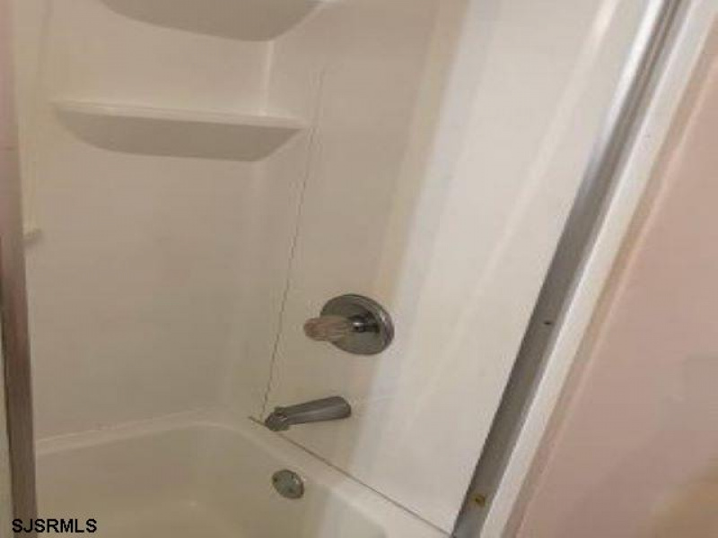 340 Hampshire, New Jersey 08406, 3 Bedrooms Bedrooms, 6 Rooms Rooms,2 BathroomsBathrooms,Rental non-commercial,For Sale,Hampshire,540180