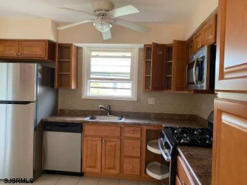 340 Hampshire, New Jersey 08406, 3 Bedrooms Bedrooms, 6 Rooms Rooms,2 BathroomsBathrooms,Rental non-commercial,For Sale,Hampshire,540180