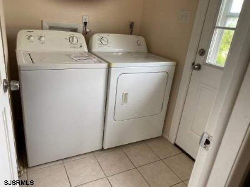 340 Hampshire, New Jersey 08406, 3 Bedrooms Bedrooms, 6 Rooms Rooms,2 BathroomsBathrooms,Rental non-commercial,For Sale,Hampshire,540180