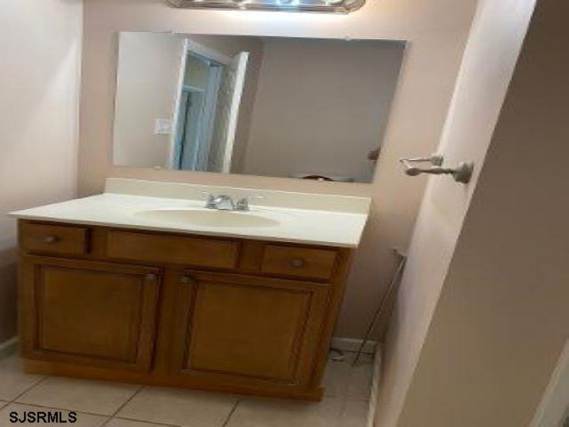 340 Hampshire, New Jersey 08406, 3 Bedrooms Bedrooms, 6 Rooms Rooms,2 BathroomsBathrooms,Rental non-commercial,For Sale,Hampshire,540180