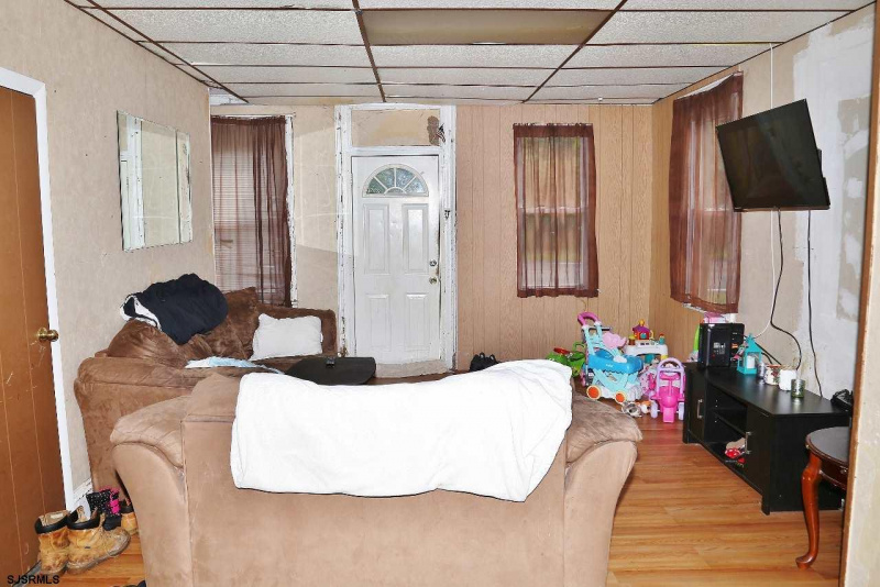 109 New York, Galloway Township, New Jersey 08205, 3 Bedrooms Bedrooms, 6 Rooms Rooms,1 BathroomBathrooms,Residential,For Sale,New York,540202