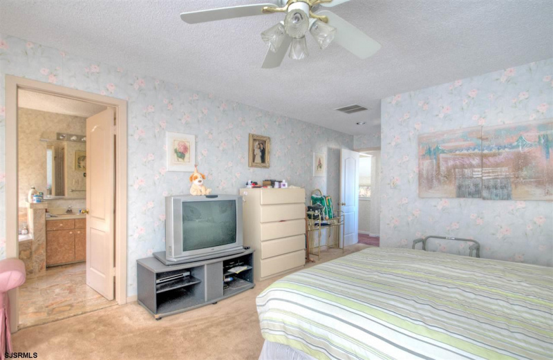 46 seaside, Margate, New Jersey 08402-0000, 4 Bedrooms Bedrooms, 10 Rooms Rooms,3 BathroomsBathrooms,Residential,For Sale,seaside,540209