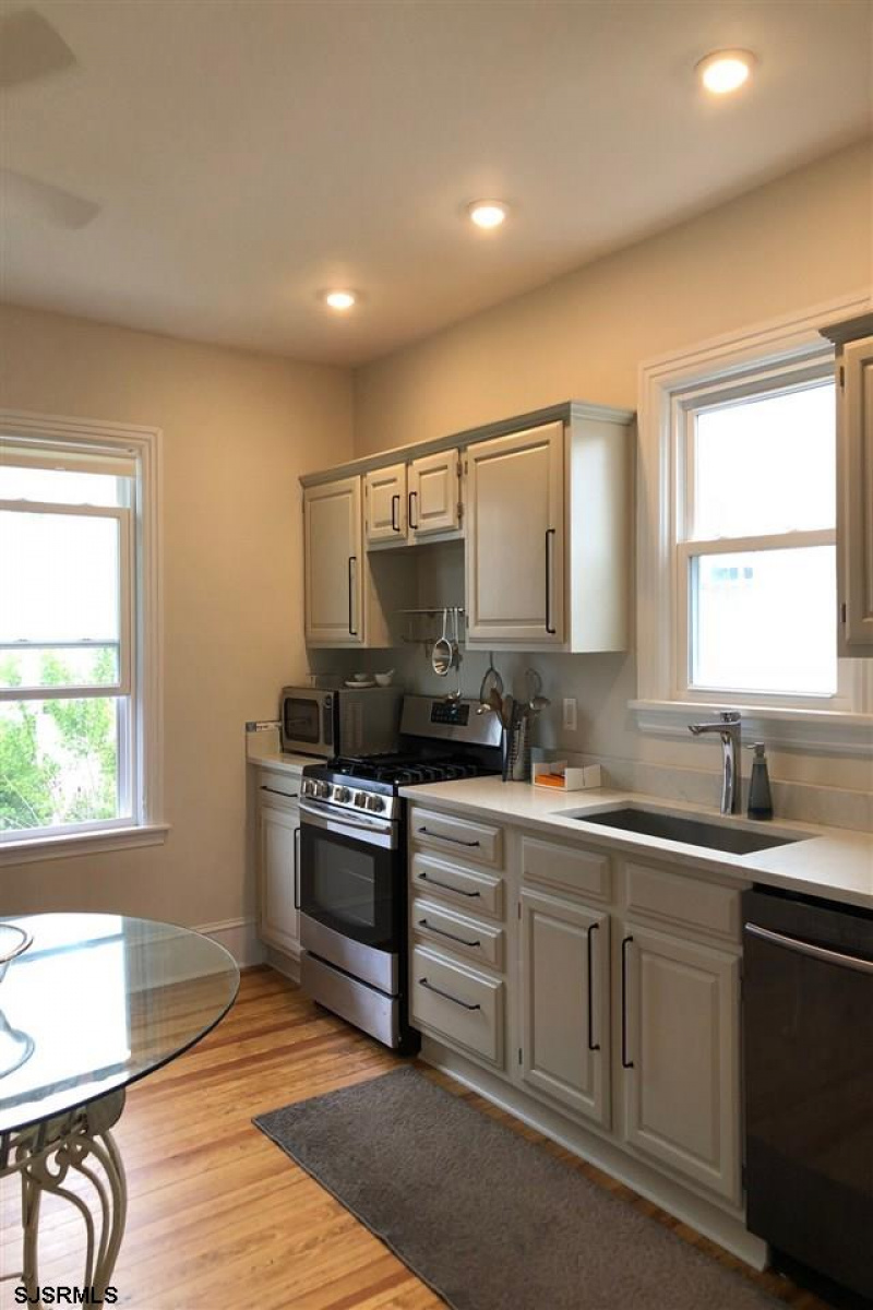 20 46th, Sea Isle City, New Jersey 08243, 4 Bedrooms Bedrooms, 8 Rooms Rooms,2 BathroomsBathrooms,Residential,For Sale,46th,540230
