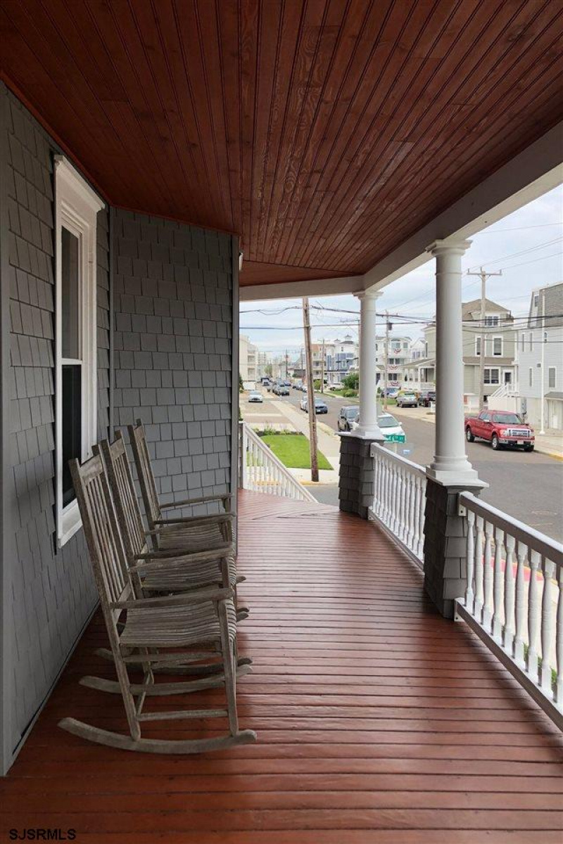 20 46th, Sea Isle City, New Jersey 08243, 4 Bedrooms Bedrooms, 8 Rooms Rooms,2 BathroomsBathrooms,Residential,For Sale,46th,540230