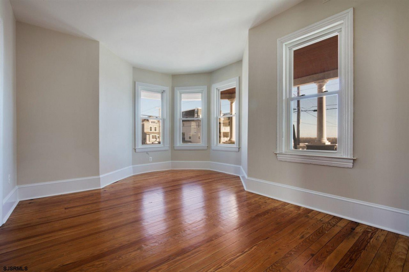 20 46th, Sea Isle City, New Jersey 08243, 4 Bedrooms Bedrooms, 8 Rooms Rooms,2 BathroomsBathrooms,Residential,For Sale,46th,540230