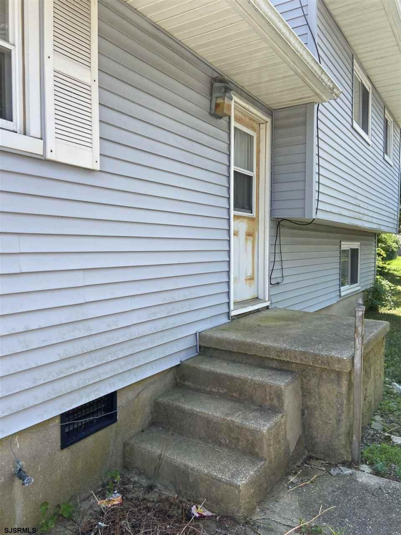 812 Indiana Ave, Atlantic City, New Jersey 08401, 3 Bedrooms Bedrooms, 10 Rooms Rooms,1 BathroomBathrooms,Residential,For Sale,Indiana Ave,540268