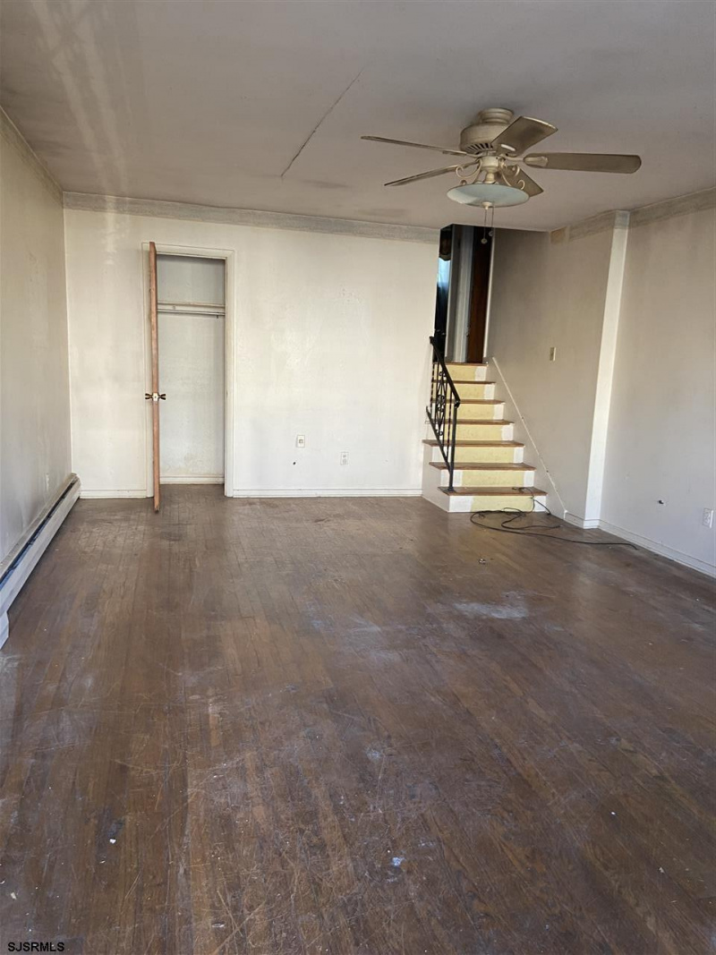 812 Indiana Ave, Atlantic City, New Jersey 08401, 3 Bedrooms Bedrooms, 10 Rooms Rooms,1 BathroomBathrooms,Residential,For Sale,Indiana Ave,540268