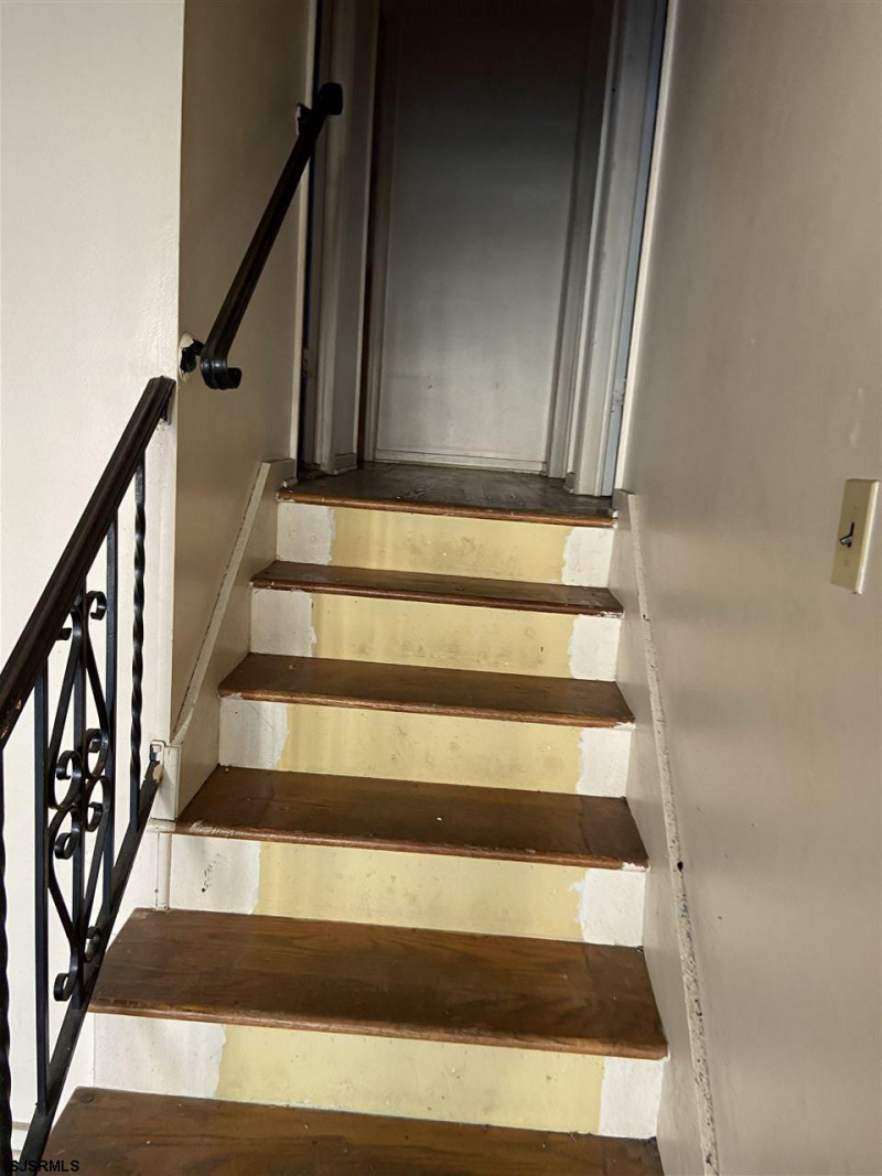 812 Indiana Ave, Atlantic City, New Jersey 08401, 3 Bedrooms Bedrooms, 10 Rooms Rooms,1 BathroomBathrooms,Residential,For Sale,Indiana Ave,540268