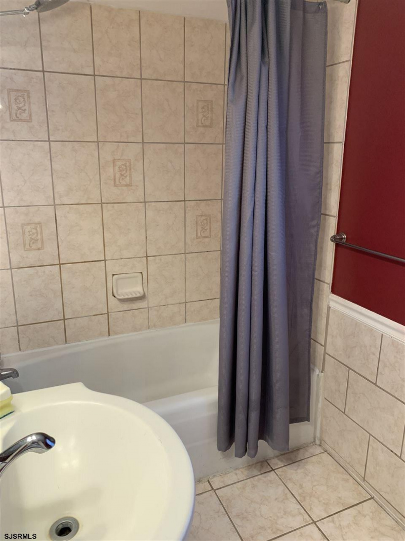 110 Hanthorn, Mays Landing, New Jersey 08330, 4 Bedrooms Bedrooms, 8 Rooms Rooms,2 BathroomsBathrooms,Residential,For Sale,Hanthorn,540291