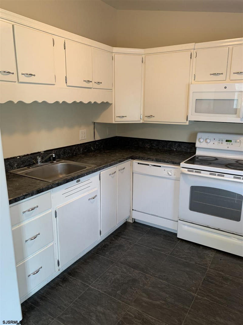 110 Hanthorn, Mays Landing, New Jersey 08330, 4 Bedrooms Bedrooms, 8 Rooms Rooms,2 BathroomsBathrooms,Residential,For Sale,Hanthorn,540291