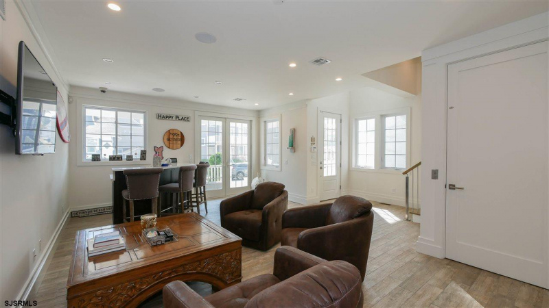 106 Portland, Ventnor, New Jersey 08406, 6 Bedrooms Bedrooms, 12 Rooms Rooms,5 BathroomsBathrooms,Residential,For Sale,Portland,540304