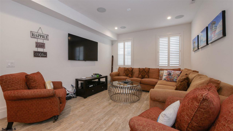 106 Portland, Ventnor, New Jersey 08406, 6 Bedrooms Bedrooms, 12 Rooms Rooms,5 BathroomsBathrooms,Residential,For Sale,Portland,540304