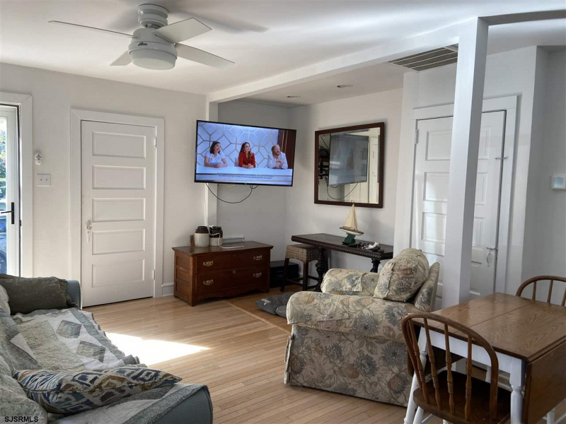 31 New Jersey, Somers Point, New Jersey 08244, 3 Bedrooms Bedrooms, 6 Rooms Rooms,3 BathroomsBathrooms,Residential,For Sale,New Jersey,540305