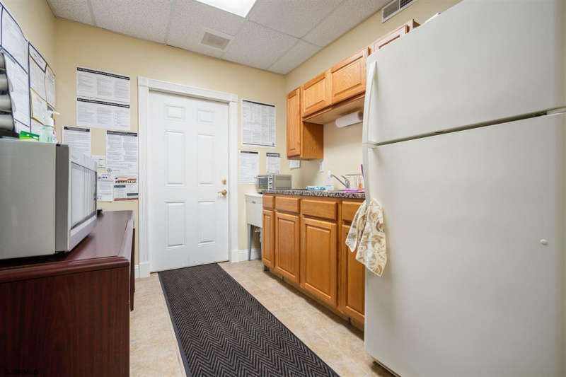 327 White Horse, Galloway Township, New Jersey 08215, ,Commercial/industrial,For Sale,White Horse,540331