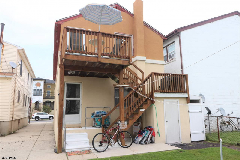 14 Madison, New Jersey 08402, 3 Bedrooms Bedrooms, 5 Rooms Rooms,1 BathroomBathrooms,Rental non-commercial,For Sale,Madison,540328