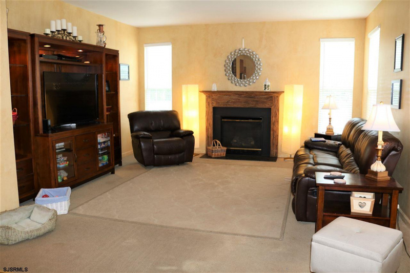78 Marshall Drive, Egg Harbor Township, New Jersey 08234, 4 Bedrooms Bedrooms, 9 Rooms Rooms,3 BathroomsBathrooms,Residential,For Sale,Marshall Drive,540307