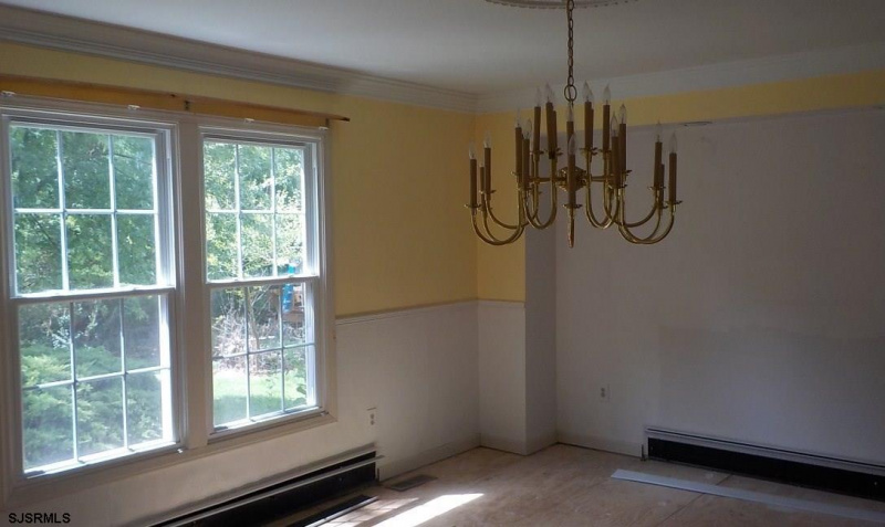 114 Sentry Dr, Bridgeton, New Jersey 08302, 4 Bedrooms Bedrooms, 9 Rooms Rooms,2 BathroomsBathrooms,Residential,For Sale,Sentry Dr,540315