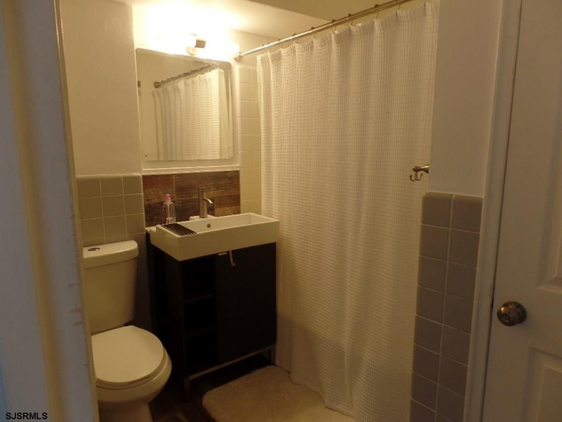 101 Raleigh, Atlantic City, New Jersey 08401, 2 Bedrooms Bedrooms, 5 Rooms Rooms,1 BathroomBathrooms,Condominium,For Sale,Raleigh,540351