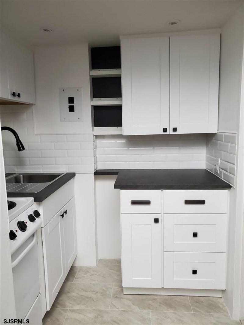 3501 Boardwalk, New Jersey 08401, 3 Rooms Rooms,1 BathroomBathrooms,Rental non-commercial,For Sale,Boardwalk,540345