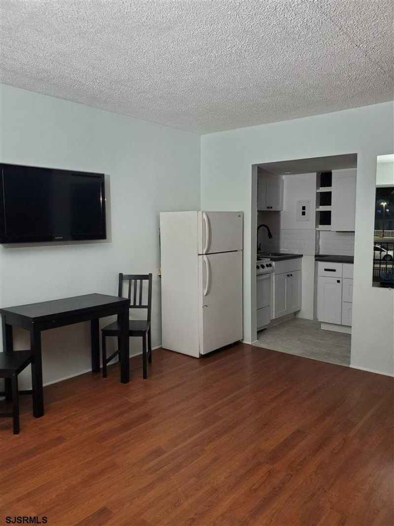 3501 Boardwalk, New Jersey 08401, 3 Rooms Rooms,1 BathroomBathrooms,Rental non-commercial,For Sale,Boardwalk,540345