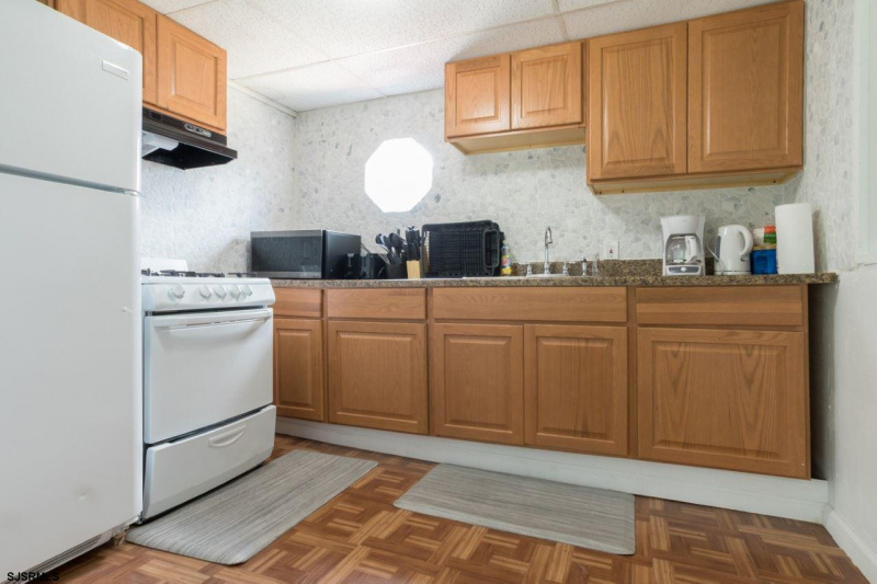 114 Texas, Atlantic City, New Jersey 08401, 3 Bedrooms Bedrooms, 6 Rooms Rooms,1 BathroomBathrooms,Residential,For Sale,Texas,540367