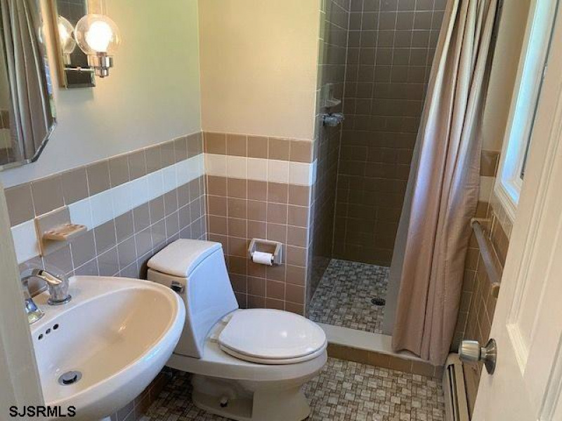 6563 MILLVILLE AVE, Mays Landing, New Jersey 08330, 4 Bedrooms Bedrooms, 8 Rooms Rooms,2 BathroomsBathrooms,Residential,For Sale,MILLVILLE AVE,540476