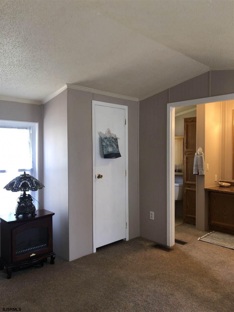 19 LEWIS, Egg Harbor Township, New Jersey 08234, 2 Bedrooms Bedrooms, 4 Rooms Rooms,2 BathroomsBathrooms,Residential,For Sale,LEWIS,540484